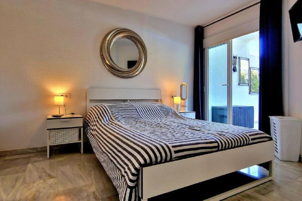 5* Stunning Golf & Sea Apartment Михас Экстерьер фото