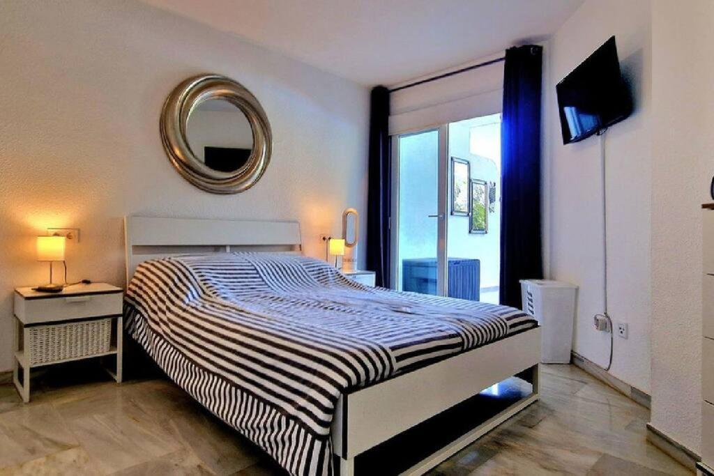 5* Stunning Golf & Sea Apartment Михас Экстерьер фото